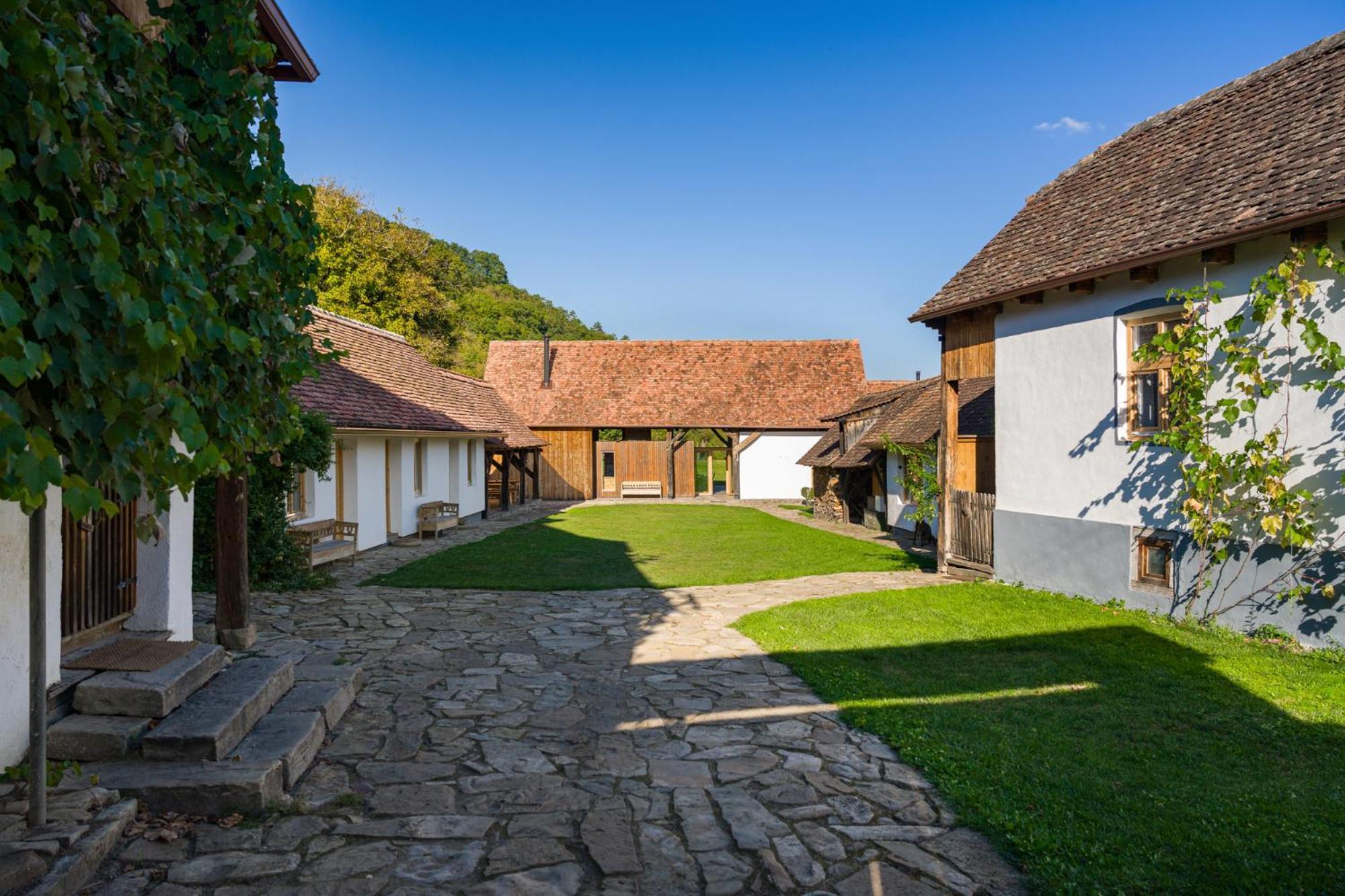 Mesendorf Gasthaus Exterior photo